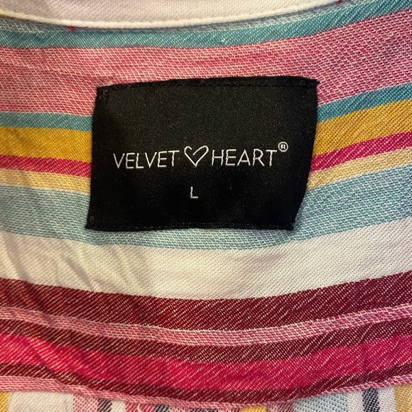 Velvet heart button up top - Picture 2 of 3